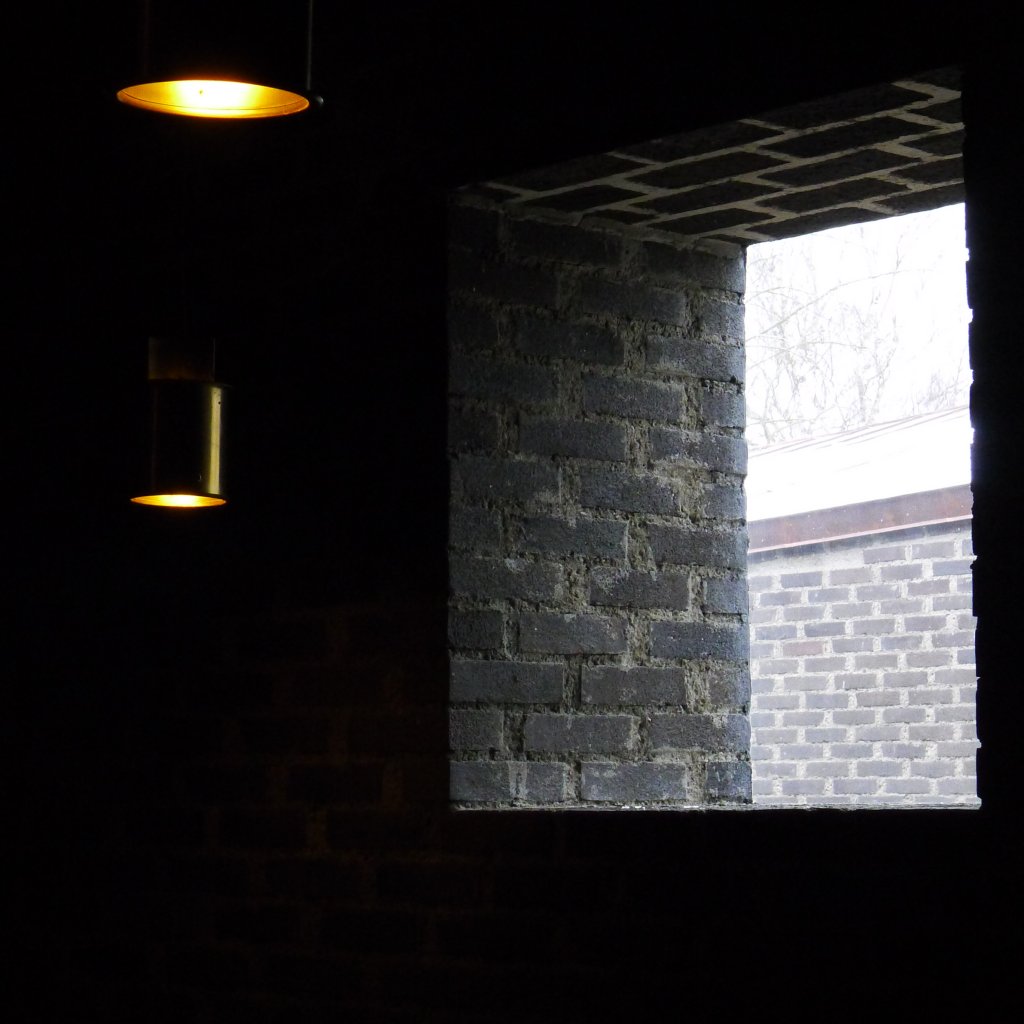 The Splayed Reveal